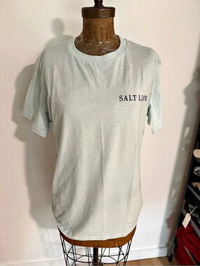 NWT Salt Life Lush Canopy Graphic Short Sleeve Tee Size Medium